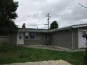 Building Photo - East San Jose Three Bedroom House for Rent