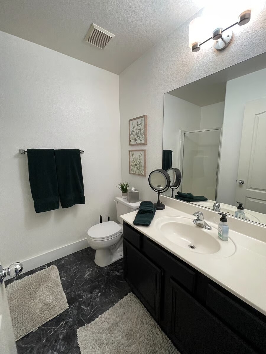 Building Photo - 329 Fountain Crossing Ln