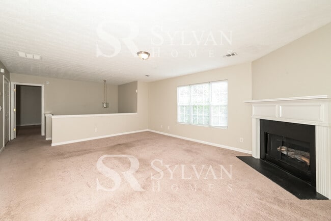 Building Photo - 2090 Oak Terrace Dr SE