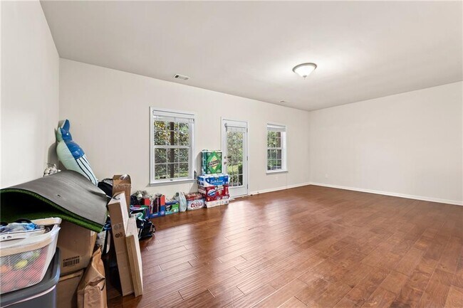 Building Photo - 11200 Brunson Dr