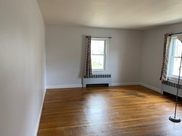 Building Photo - 41 Harwood Ave