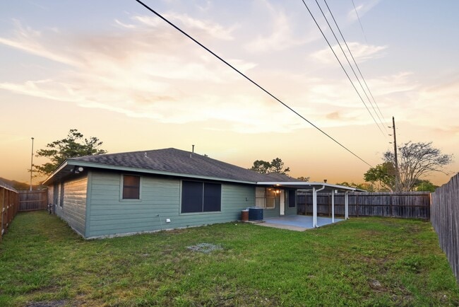 Building Photo - 3562 St William Ln