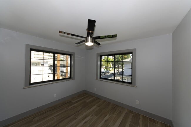 Building Photo - 1227 Elm St
