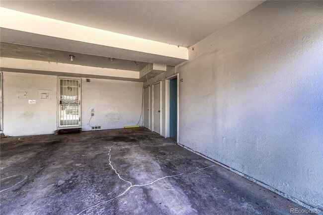 Building Photo - 7968 Chase Cir