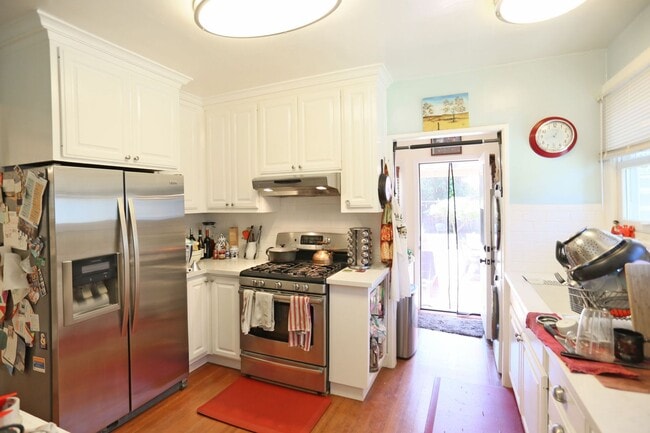 Building Photo - OPEN HOUSE: Sunday (6/1) from 3:00pm to 4:...