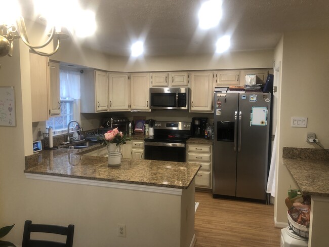 Building Photo - 3042 Finsel Ct