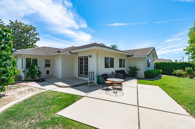 Building Photo - Chic Family house in West Covina
