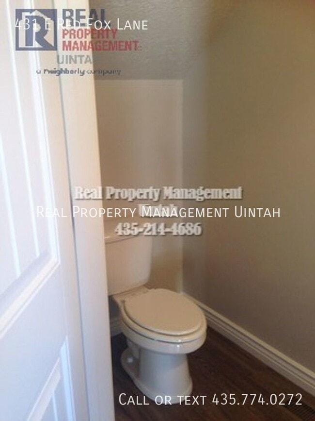 Building Photo - 431 E Red Fox Ln