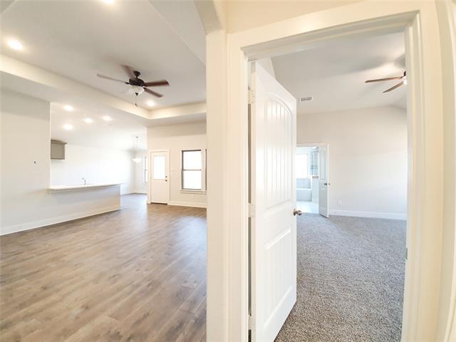 Building Photo - 1409 Black Oak Dr