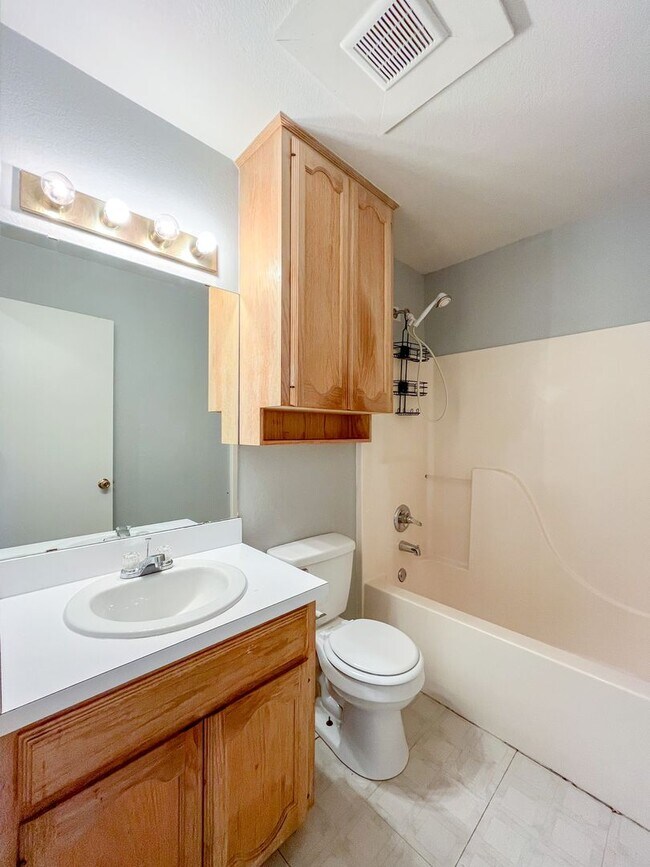 Building Photo - 1707 Windward Dr