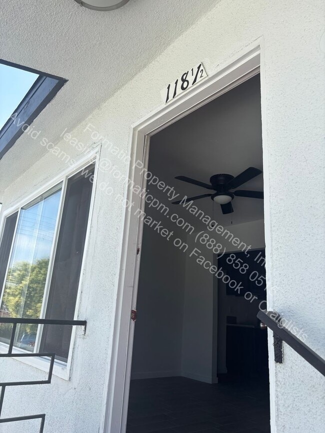 Primary Photo - 118-120 E Century Blvd