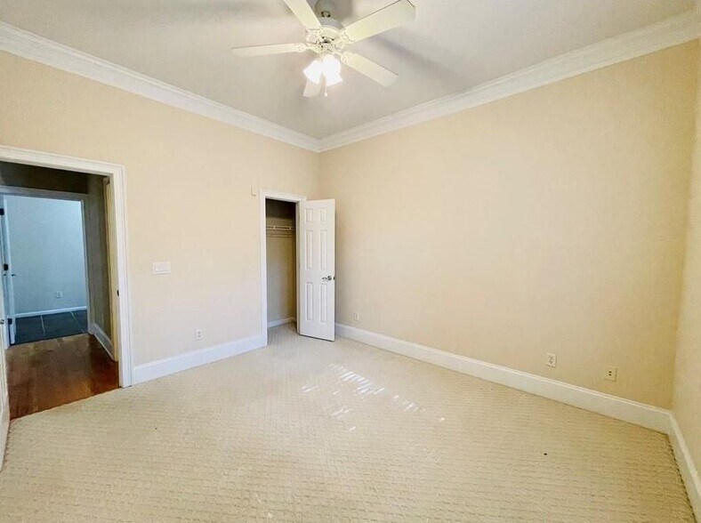 Building Photo - 455 Wembley Cir
