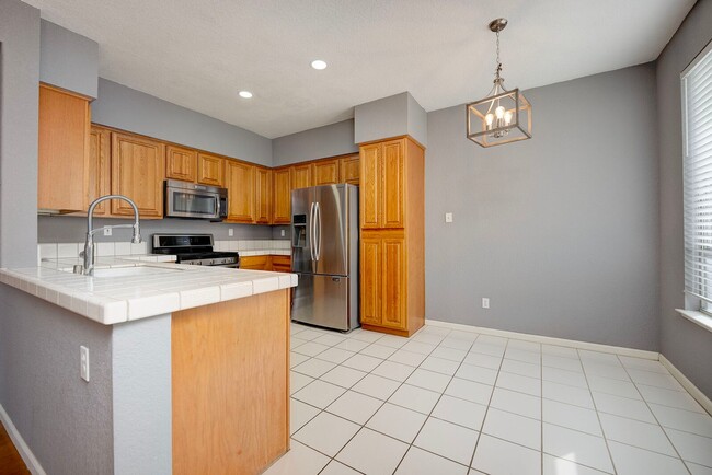 Building Photo - 2701 San Marcos Ct