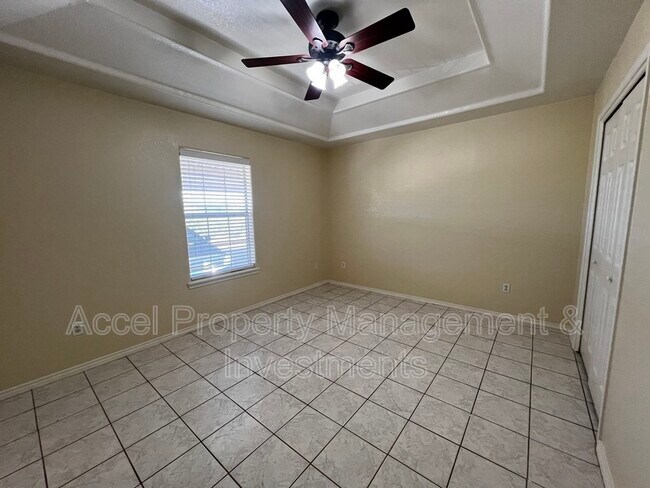 Building Photo - 2401 Kimberly Ln
