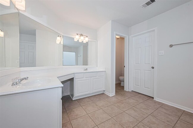 Building Photo - 4910 Wilderness Glen Ct