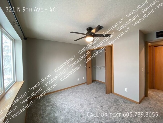 Building Photo - 321 9th Ave