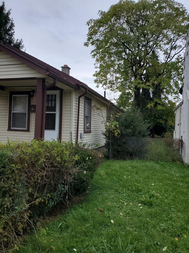 Building Photo - 3715 Annabelle St