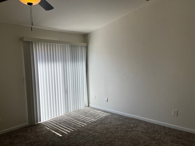 Building Photo - Newly Renovated 2 Bedroom , 1 Bath, 1600 S...