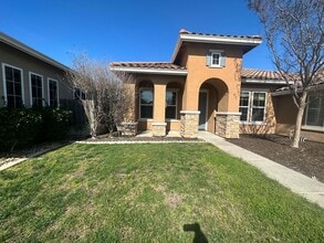 Building Photo - Nice home in Ceres