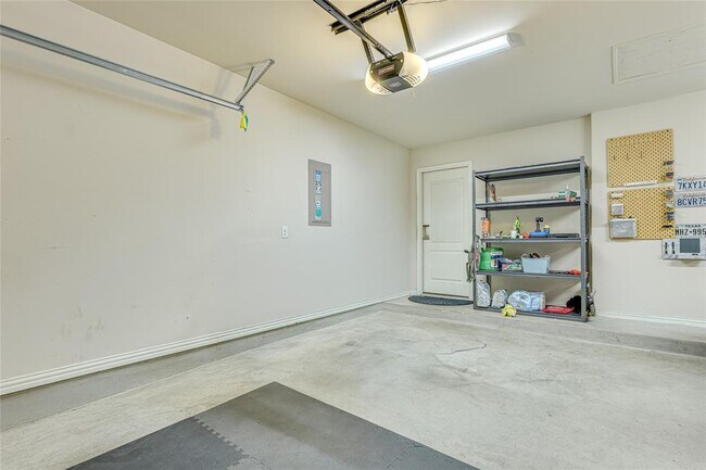 Building Photo - 2732 Marshall Trail