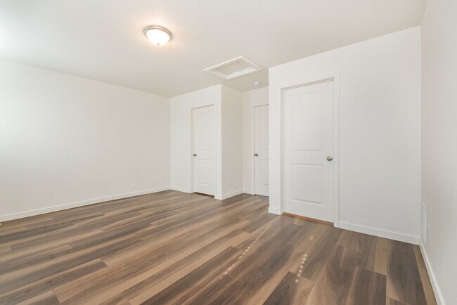 Building Photo - 4748 N Tower Ct