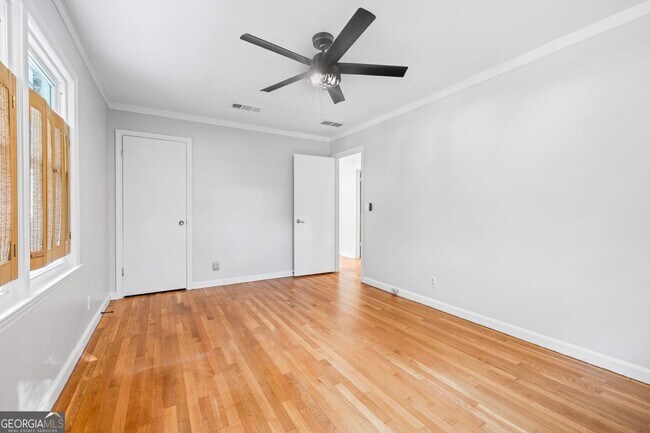 Building Photo - 4041 Fincher Dr