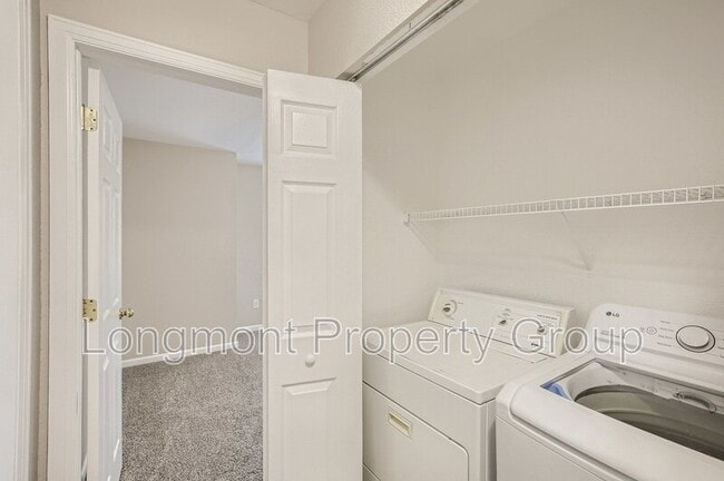 Building Photo - 303 Sweet Valley Ct