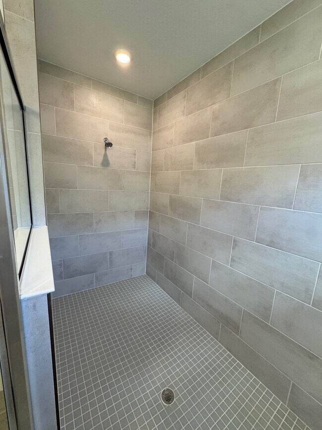 Building Photo - 13717 NW Convergence Blvd