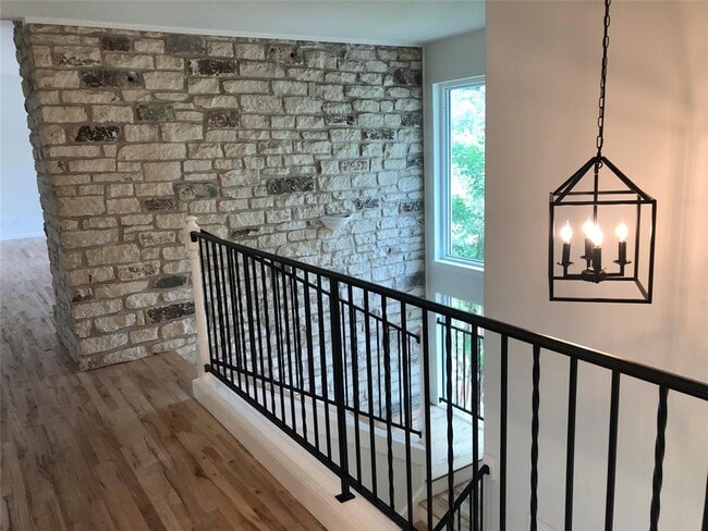Building Photo - 809 Malabar St