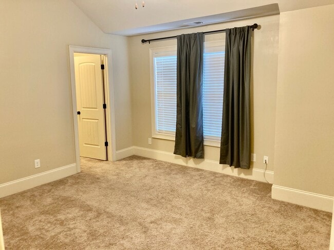 Building Photo - 8758 Crenshaw Dr