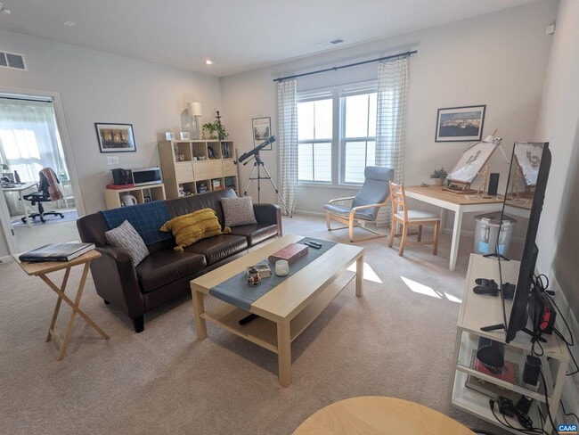 Building Photo - 4758 Loyola Wy