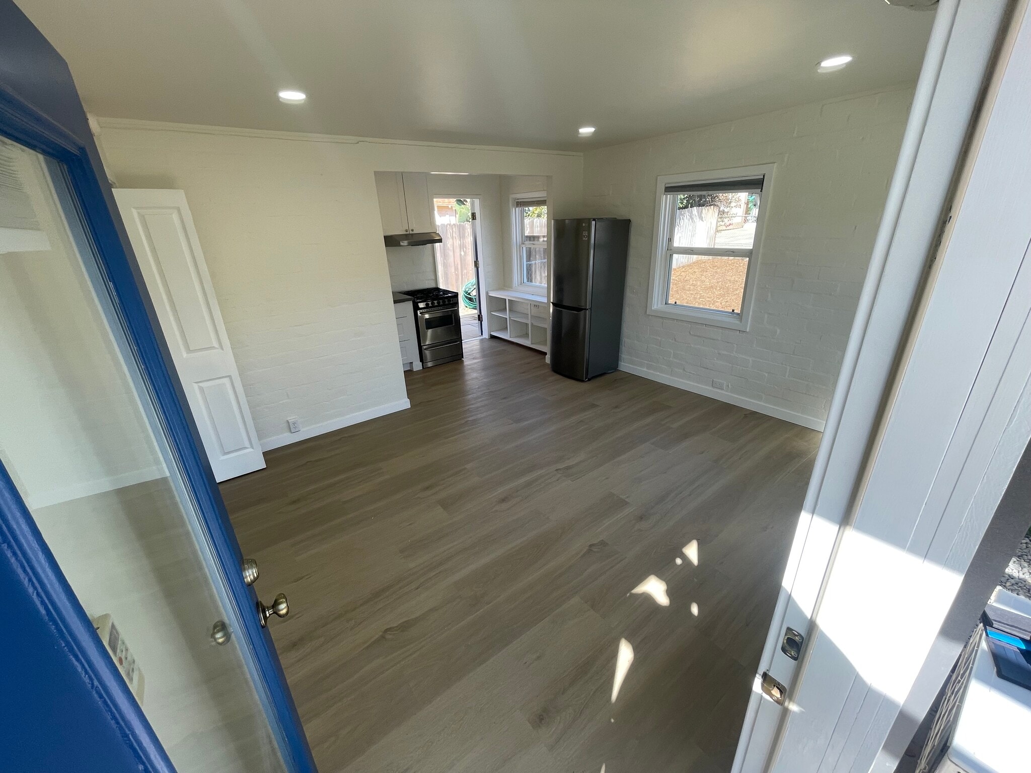 Living room - 324 S Freeman St