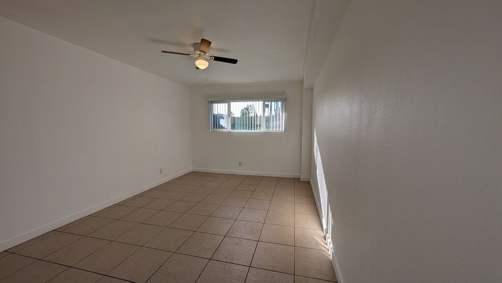 Building Photo - 1422 Peckham St