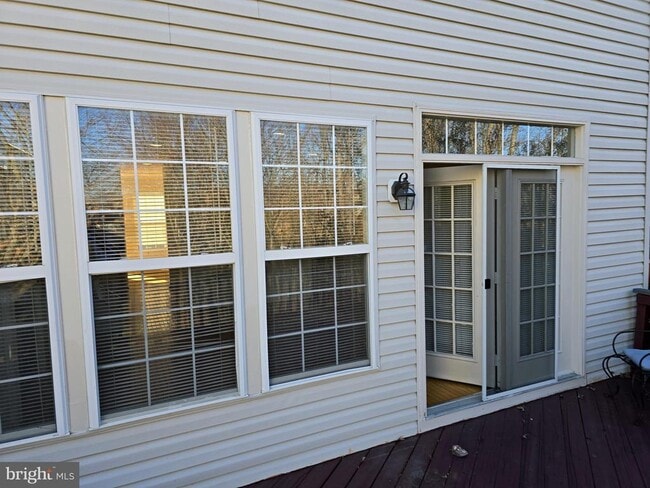 Building Photo - 8557 Wyngate Manor Ct