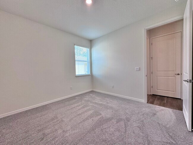 Building Photo - 2697 Kinsale Ln
