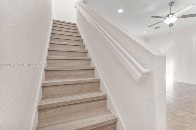 Building Photo - 2332 SE 16th Pl