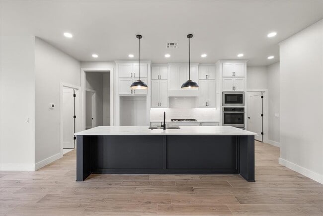 Building Photo - 7213 NW 154th St