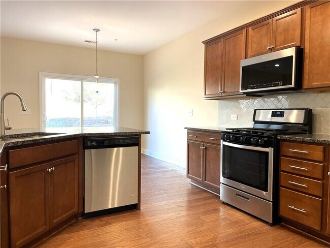 Building Photo - 502 Cooper Ln