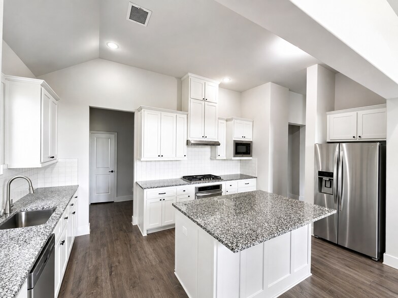 Building Photo - 5936 Mustang Creek Ln