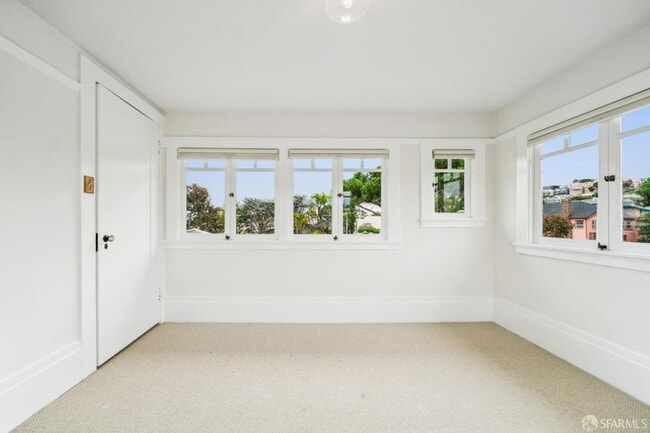 Building Photo - 420 Miramar Ave