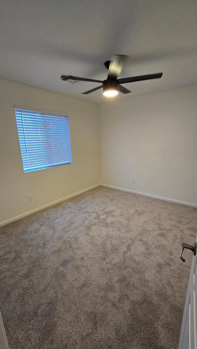 Building Photo - 11439 W Ashley Chantil Dr