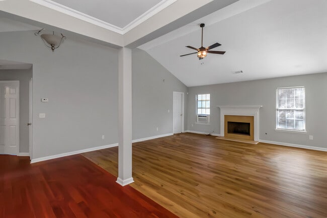 Building Photo - 129 Meadow Ct