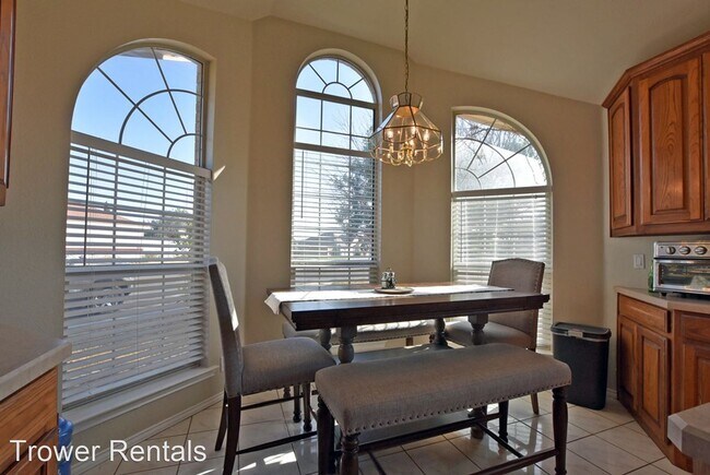 Building Photo - 4 br, 3.5 bath House - 26 Dolores Ct.