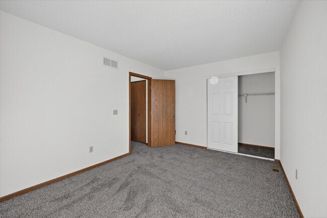 Building Photo - 2755-2761 Scarlet Oak