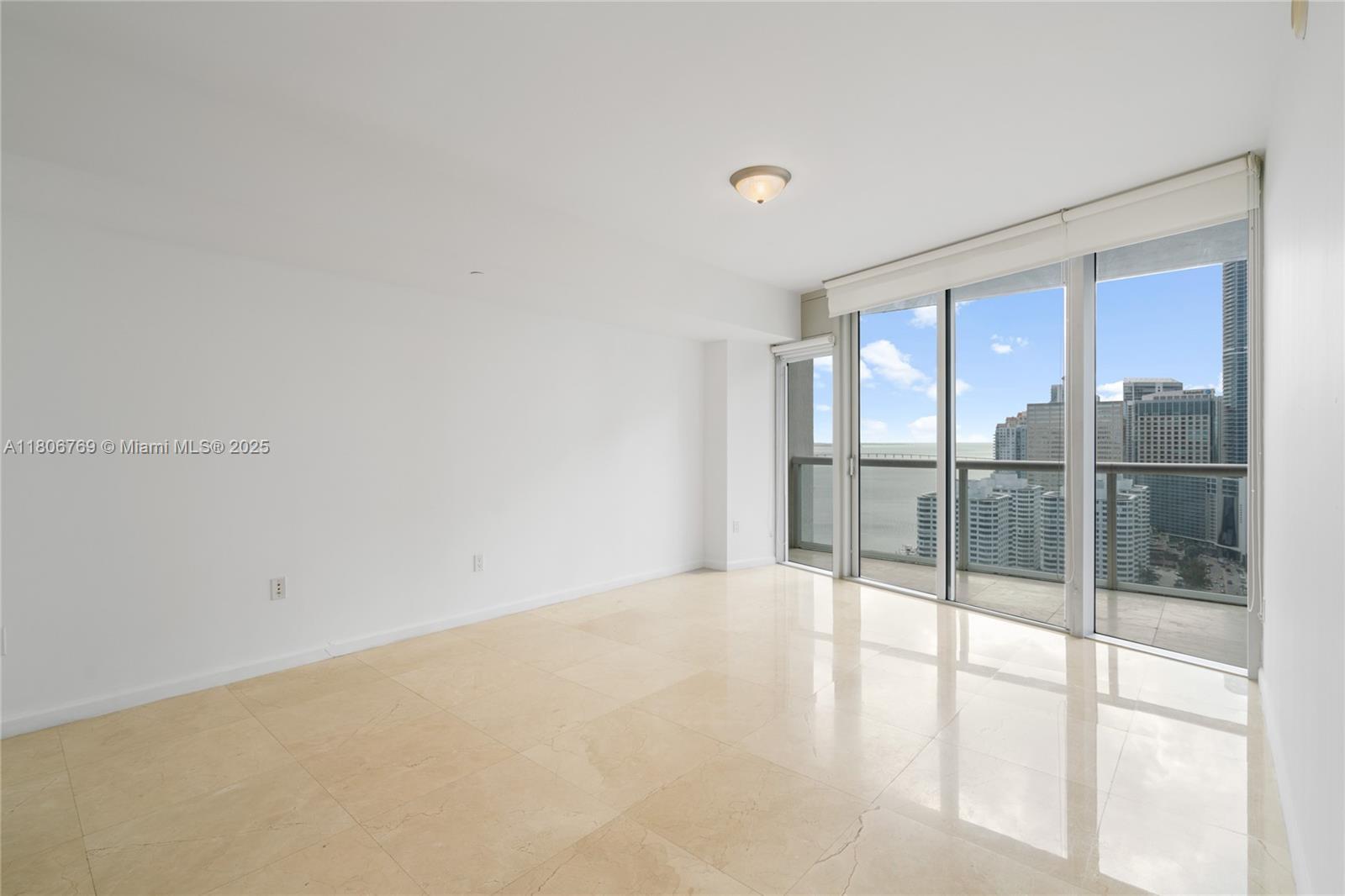 Building Photo - 475 Brickell Ave