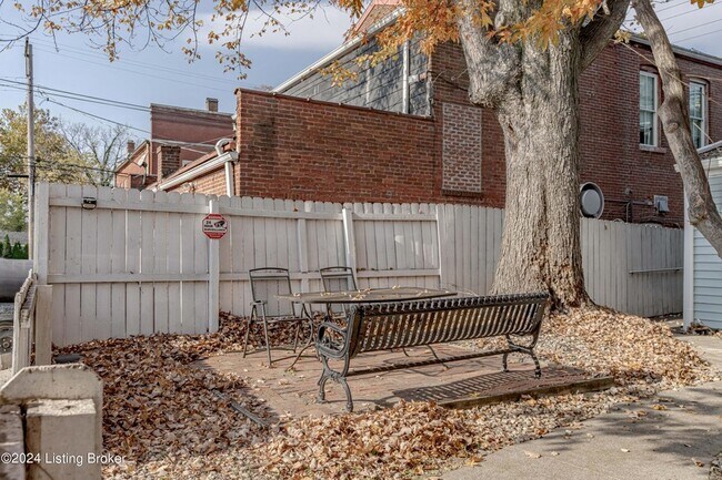Building Photo - 1804 Frankfort Ave