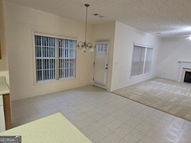 Building Photo - 3490 Southpointe Hill Dr NE