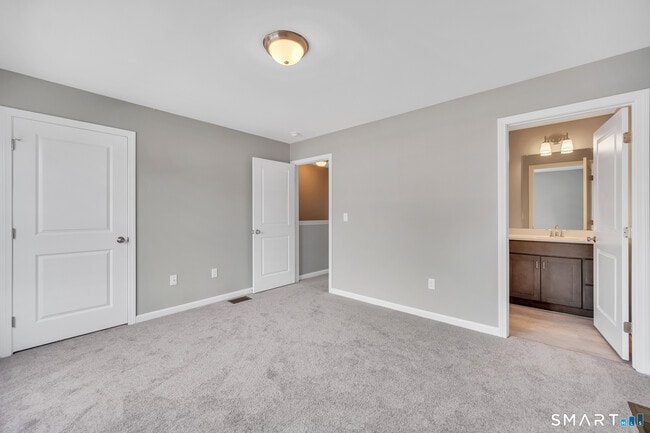 Building Photo - 88 Woodhouse Ave