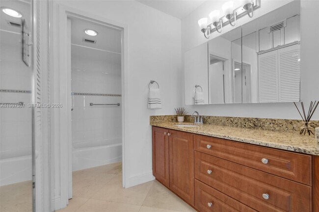 Building Photo - 2333 Brickell Ave