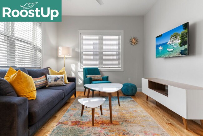 Building Photo - Furnished Bedroom with Private Bath in South Boston